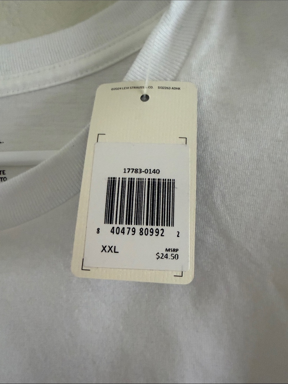 Levi's White T-Shirt with Red Logo - Picture 3 of 4